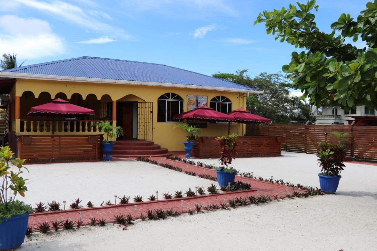 Ms. Holder'S Comfort Villa Georgetown Esterno foto